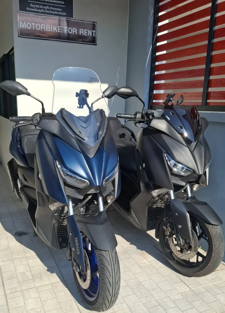 Yamaha XMAX 300 bleu et noir ScootZone à louer à Phuket